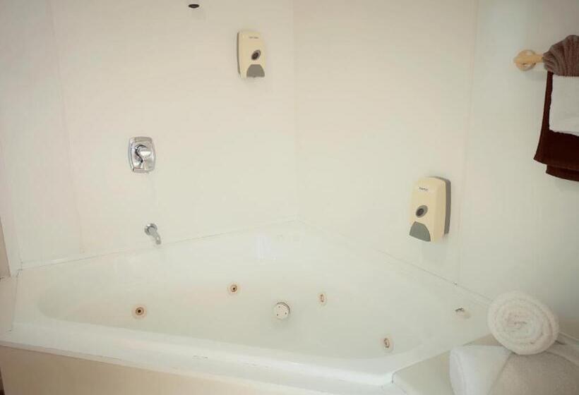 إستوديو قياسى, Aston Court Motel