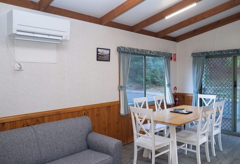 小室, Breeze Holiday Parks Halls Gap