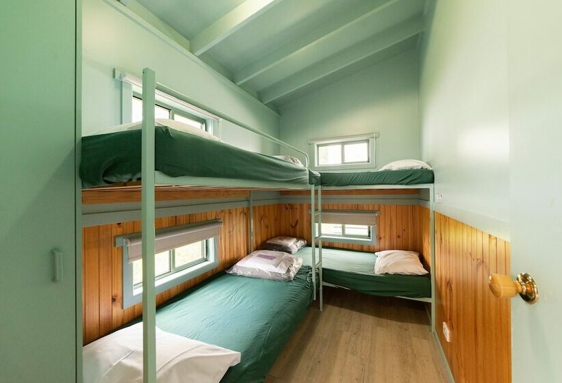 小室, Breeze Holiday Parks Halls Gap