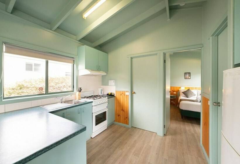 小室, Breeze Holiday Parks Halls Gap