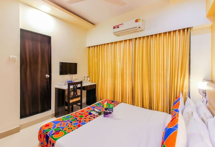 Номер Deluxe, Fabhotel Galaxy Comforts Andheri East