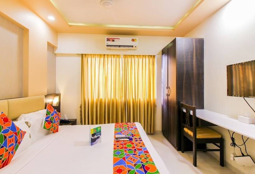 Номер Deluxe, Fabhotel Galaxy Comforts Andheri East