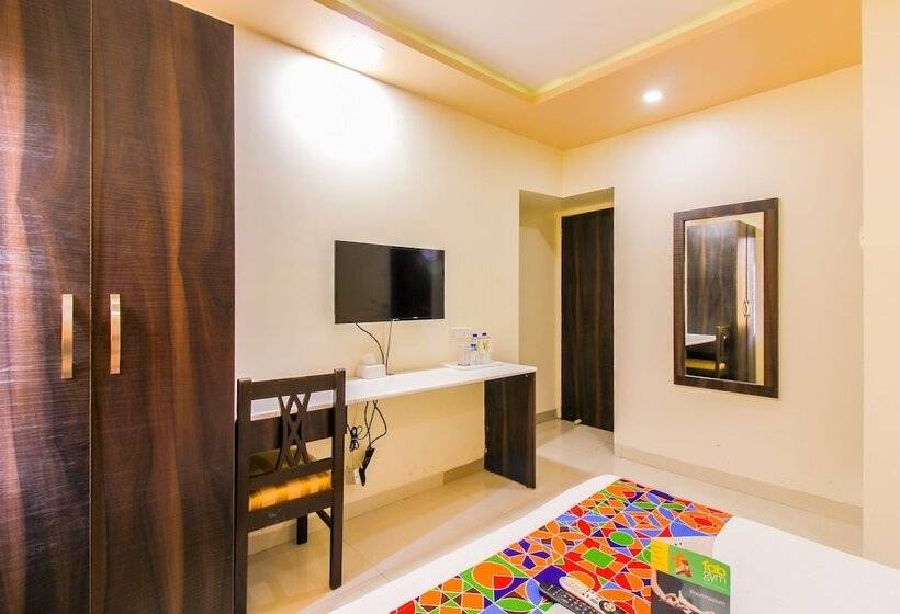 Номер Deluxe, Fabhotel Galaxy Comforts Andheri East