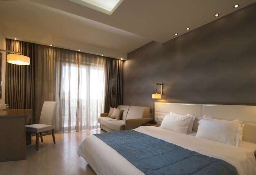 חדר משפחתי נוף לים, Cosmopolitan