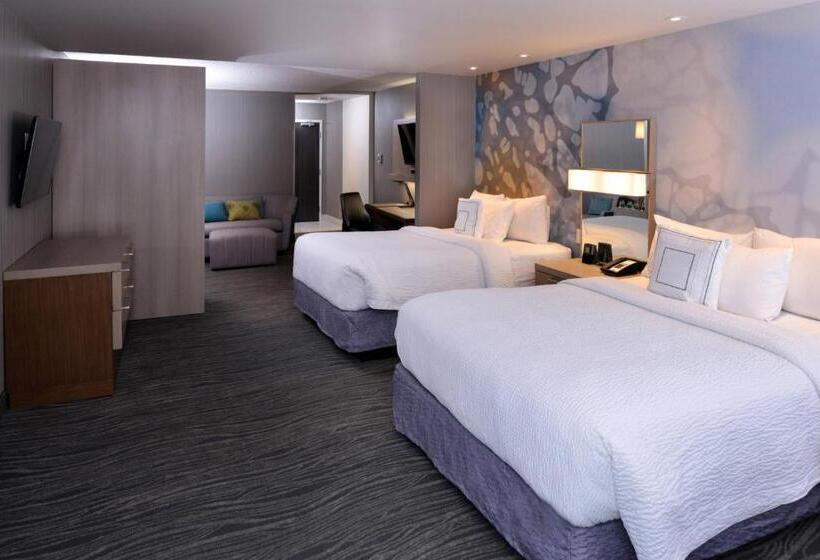 Люкс, Courtyard By Marriott Saskatoon Airport