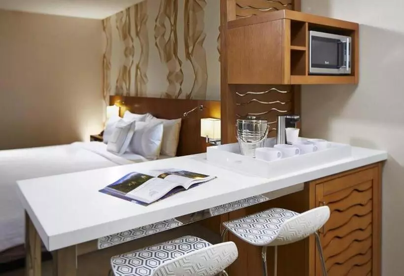 キングサイズベッドのエクゼクティブルーム, Courtyard by Marriott Sunnyvale Silicon Valley