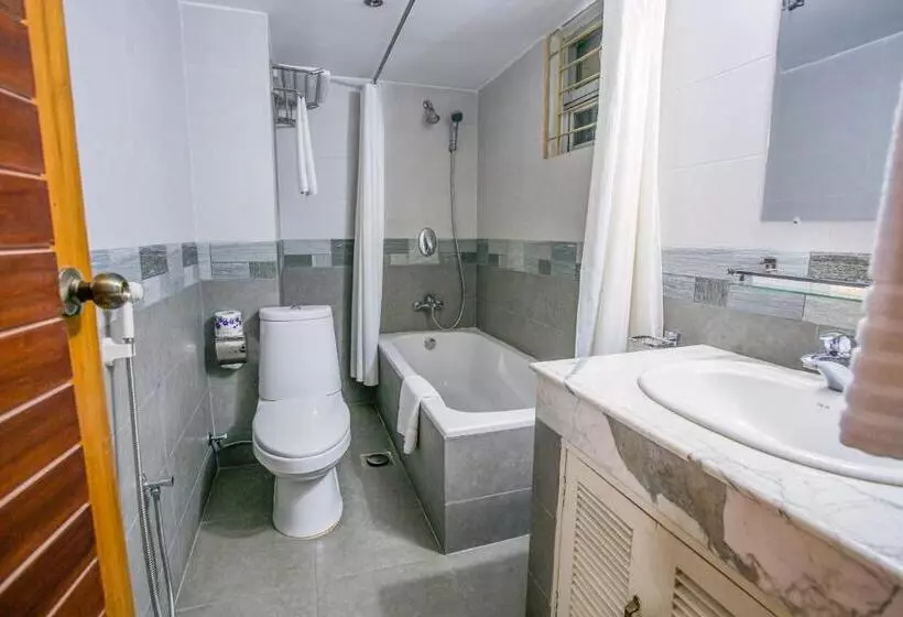 اتاق لوکس با بالکن, La Villa Western By Sea Pearl Beach Resort & Spa