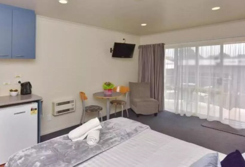 デラックススタジオ, Northcote Motor Lodge