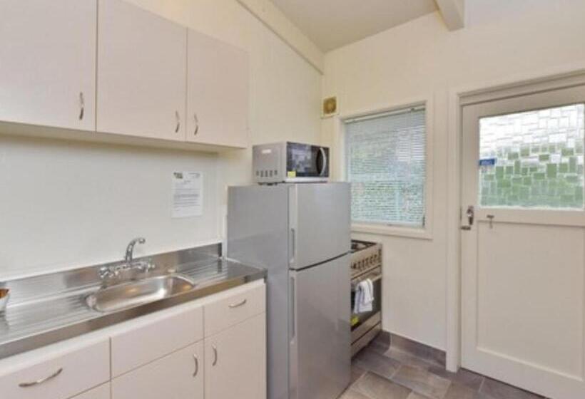 شقة غرفتين, Northcote Motor Lodge