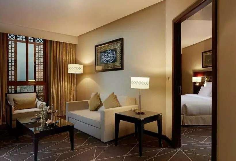 Deluxe-sviitti, Pullman Zamzam Madina
