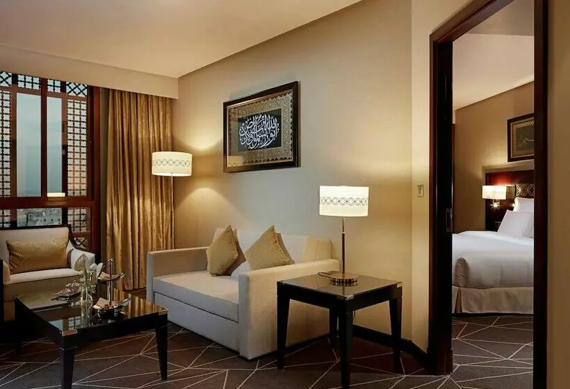 Deluxe-sviitti, Pullman Zamzam Madina