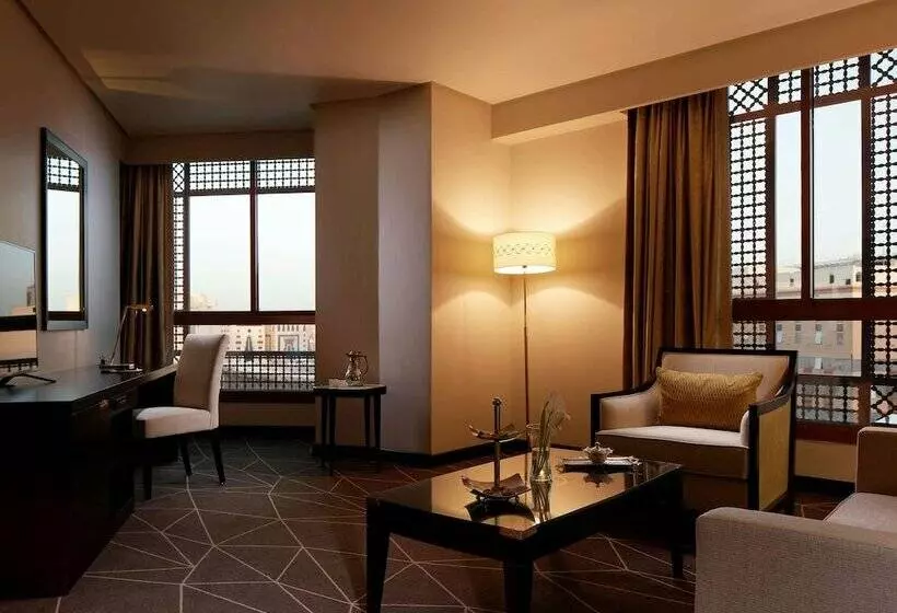 Deluxe-sviitti, Pullman Zamzam Madina
