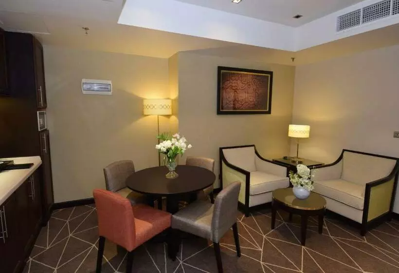 Executive-sviitti näköalalla, Pullman Zamzam Madina