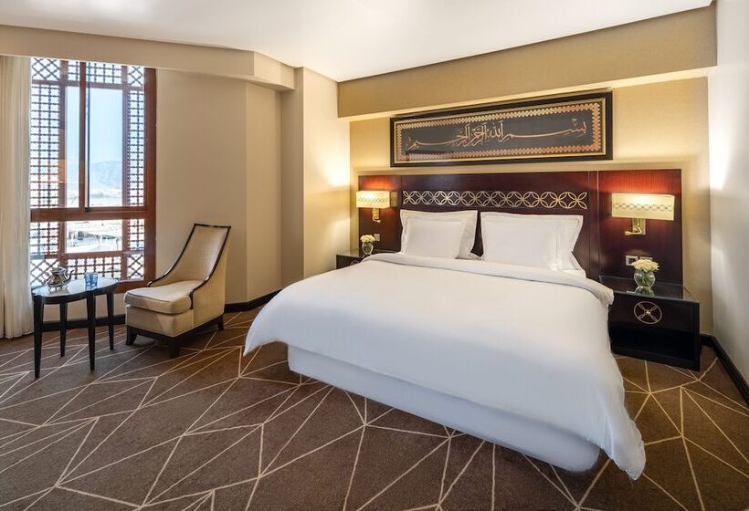 Номер Superior Вид на Город, Pullman Zamzam Madina