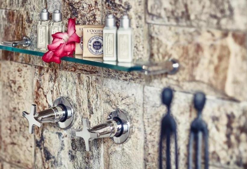 سوییت, The Chili Beach Private Resort