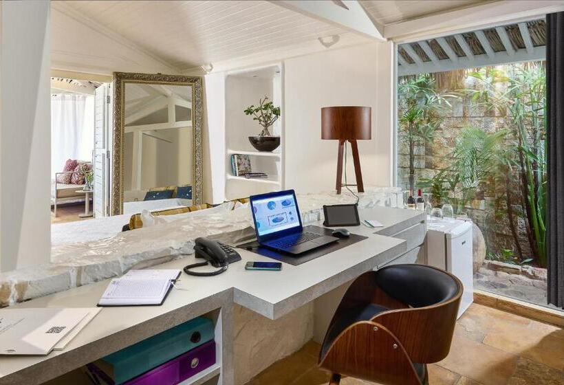 سوییت با چشم‌انداز دریا, The Chili Beach Private Resort