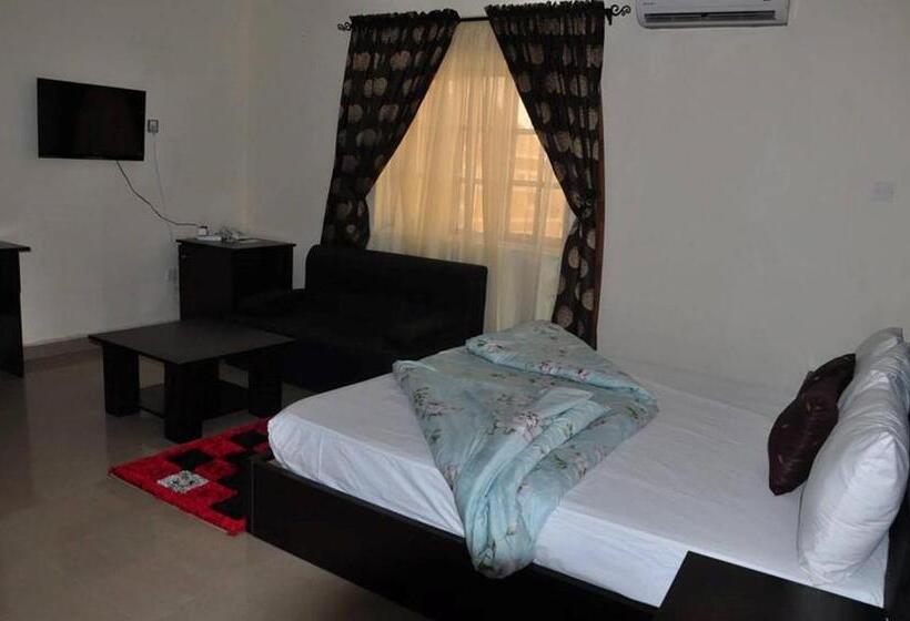 اتاق لوکس با تخت بزرگ, Western Dreams