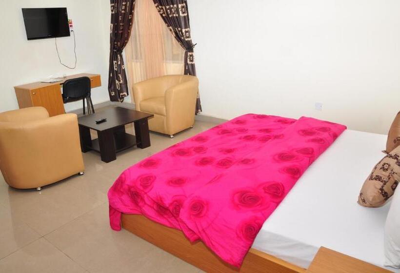 سوئیت با وان آب گرم, Western Dreams