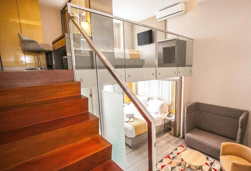 اتاق پریمیوم چهارنفره, Xyz