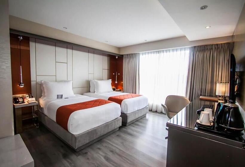 اتاق اجرایی, Xyz