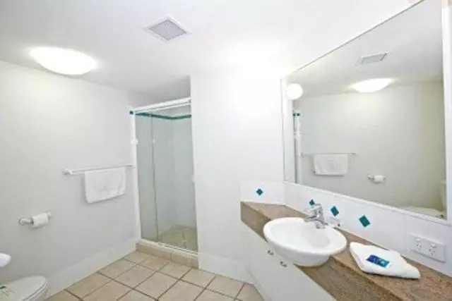 2 Bedroom Apartment with Views, King'S Row Holiday Apartments