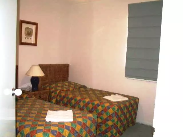 2 Bedroom Apartment with Views, King'S Row Holiday Apartments
