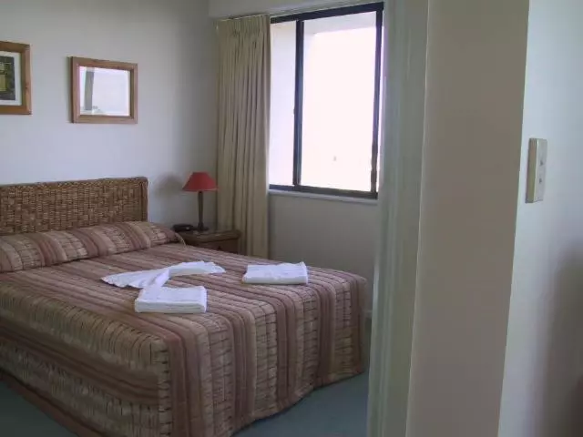 2 Bedroom Apartment with Views, King'S Row Holiday Apartments