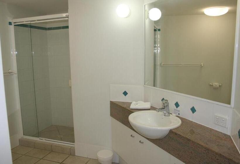 2 Bedroom Apartment with Views, King'S Row Holiday Apartments