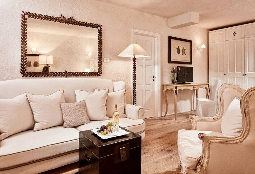 סוויטת ג'וניור נוף לים, La Villa Del Re   Adults Only   Small Luxury Hotels Of The World