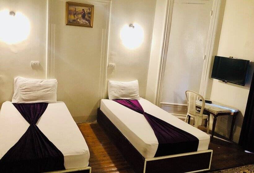 اتاق لوکس سه تخته, Mesho Inn Hostel