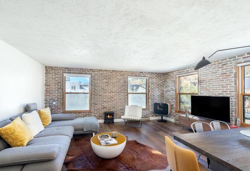 ２ベッドルームハウス, Colorado Ave East 101   Ski Loft House