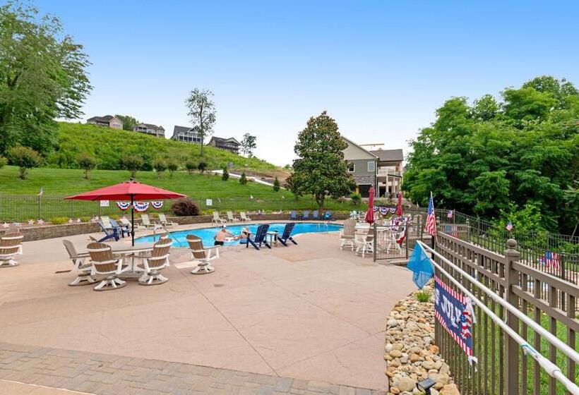 شقة 3 غرف, Bend Of The River