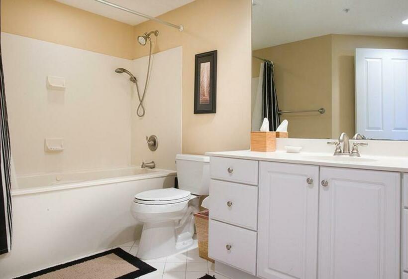 آپارتمان 3 خوابه, Hampton Place 6209