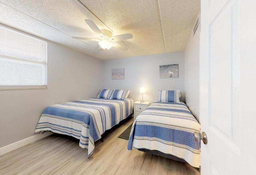 带2个卧室的公寓, Southpoint #303