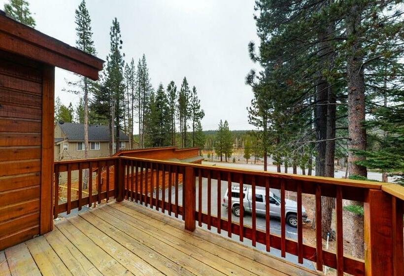 شقة غرفتين, Trout Creek Condo