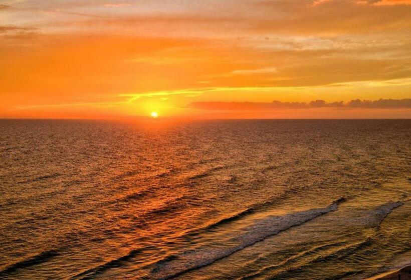 آپارتمان 3 خوابه, Grandview East 1405