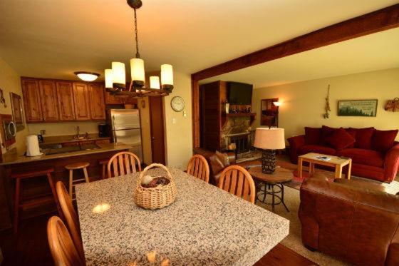 2ベッドルームアパートメント, Anaconda 103