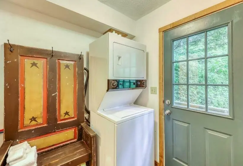 ３ベッドルームアパートメント, Grand Hollow Townhome