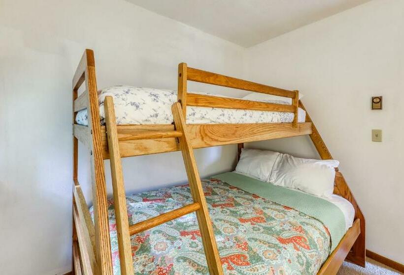 آپارتمان 3 خوابه, Grand Hollow Townhome