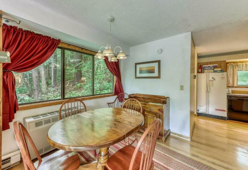 آپارتمان 3 خوابه, Grand Hollow Townhome