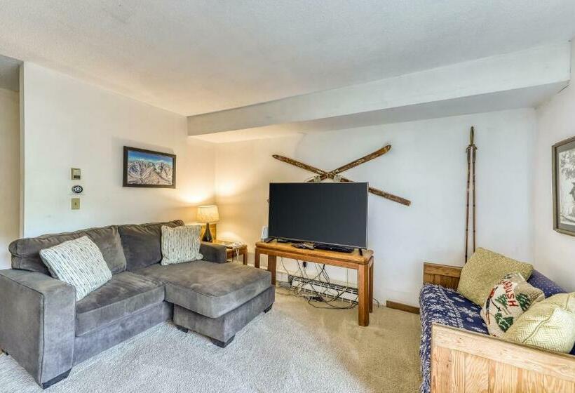 آپارتمان 3 خوابه, Grand Hollow Townhome