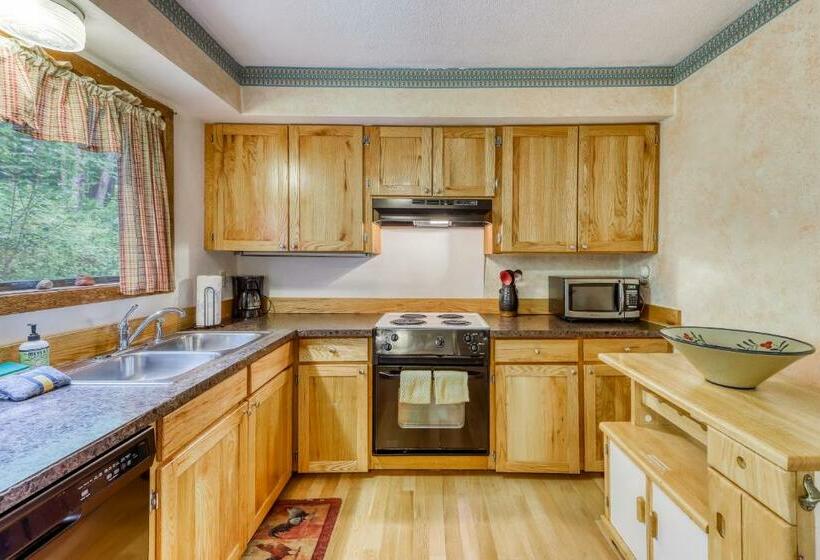 침실 3개 아파트, Grand Hollow Townhome
