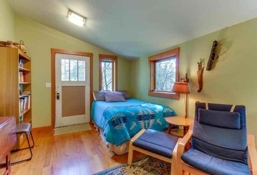 إستوديو قياسى, Island Artist Studio