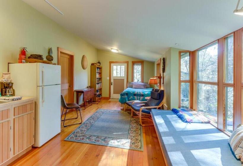 إستوديو قياسى, Island Artist Studio