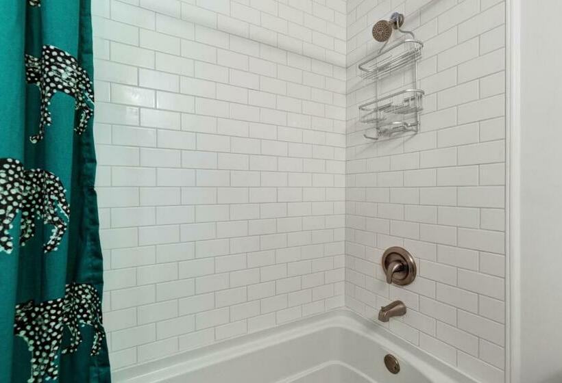 آپارتمان 1 خوابه, Nash Vegas Oasis