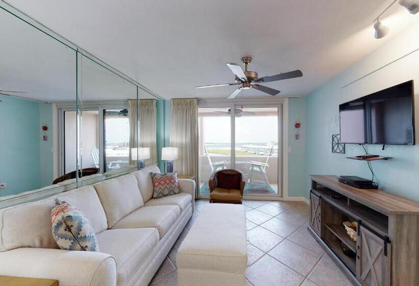 דירת חדר, Jetty East A516