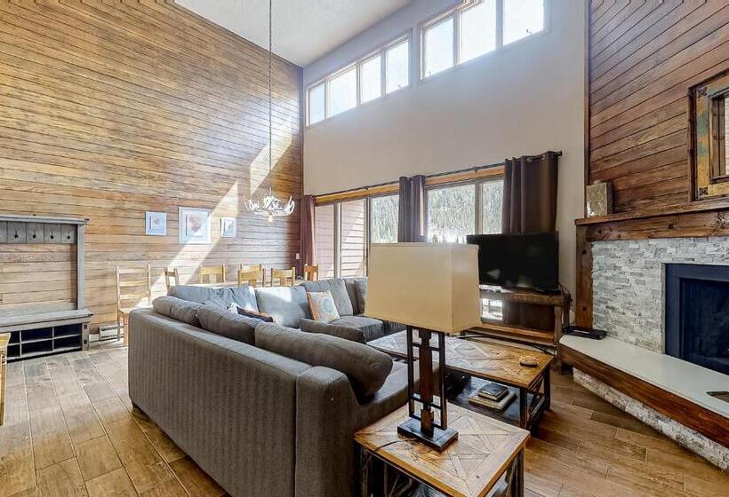 2ベッドルームアパートメント, Montezuma Magic