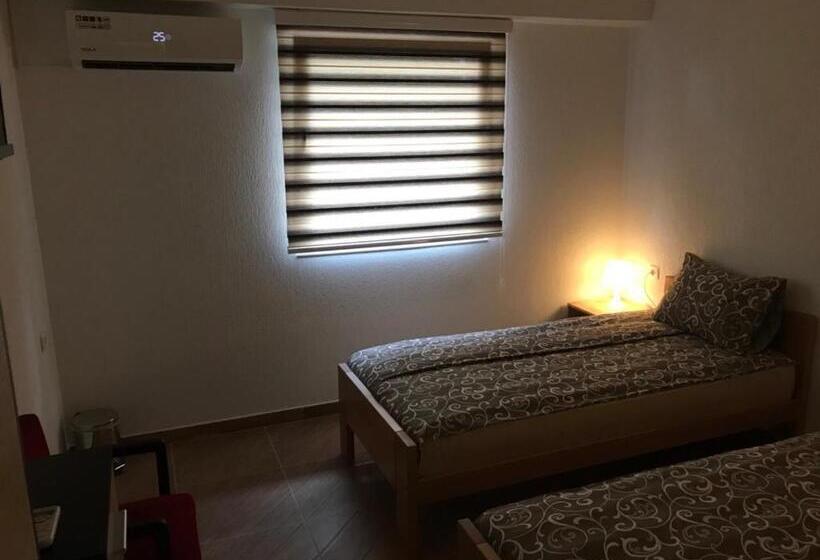 اتاق استاندارد سه نفره, Becar Pyramid Rooms