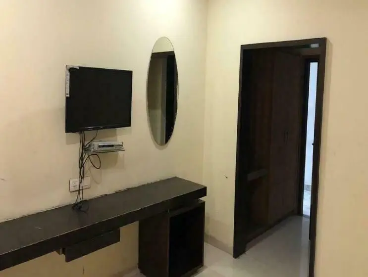 デラックスルーム, Raj Palace, Amritsar