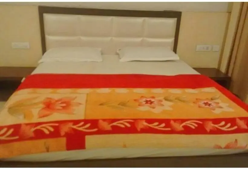 デラックスルーム, Raj Palace, Amritsar